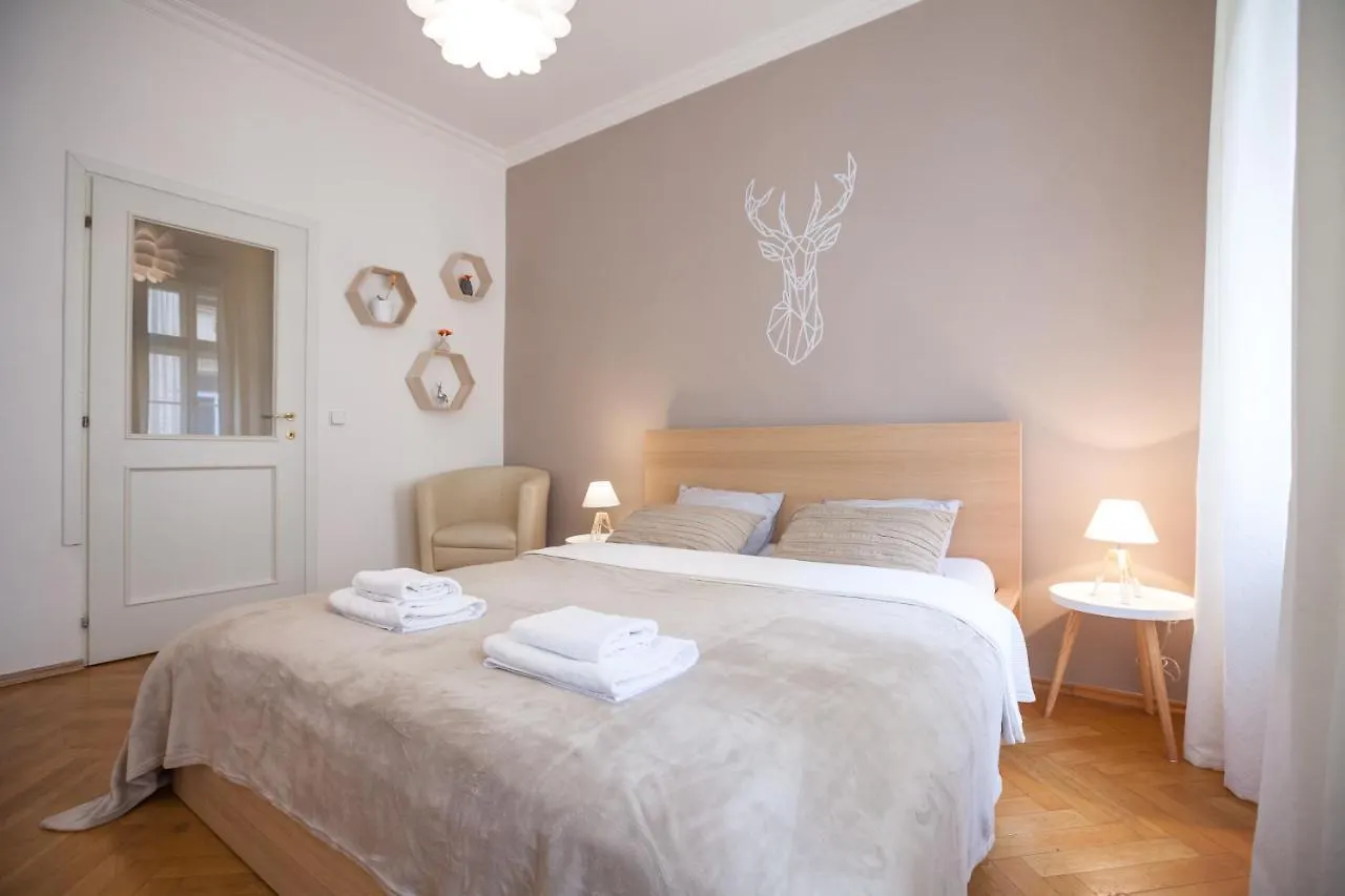 Nejedleho Apartmeet Πράγα